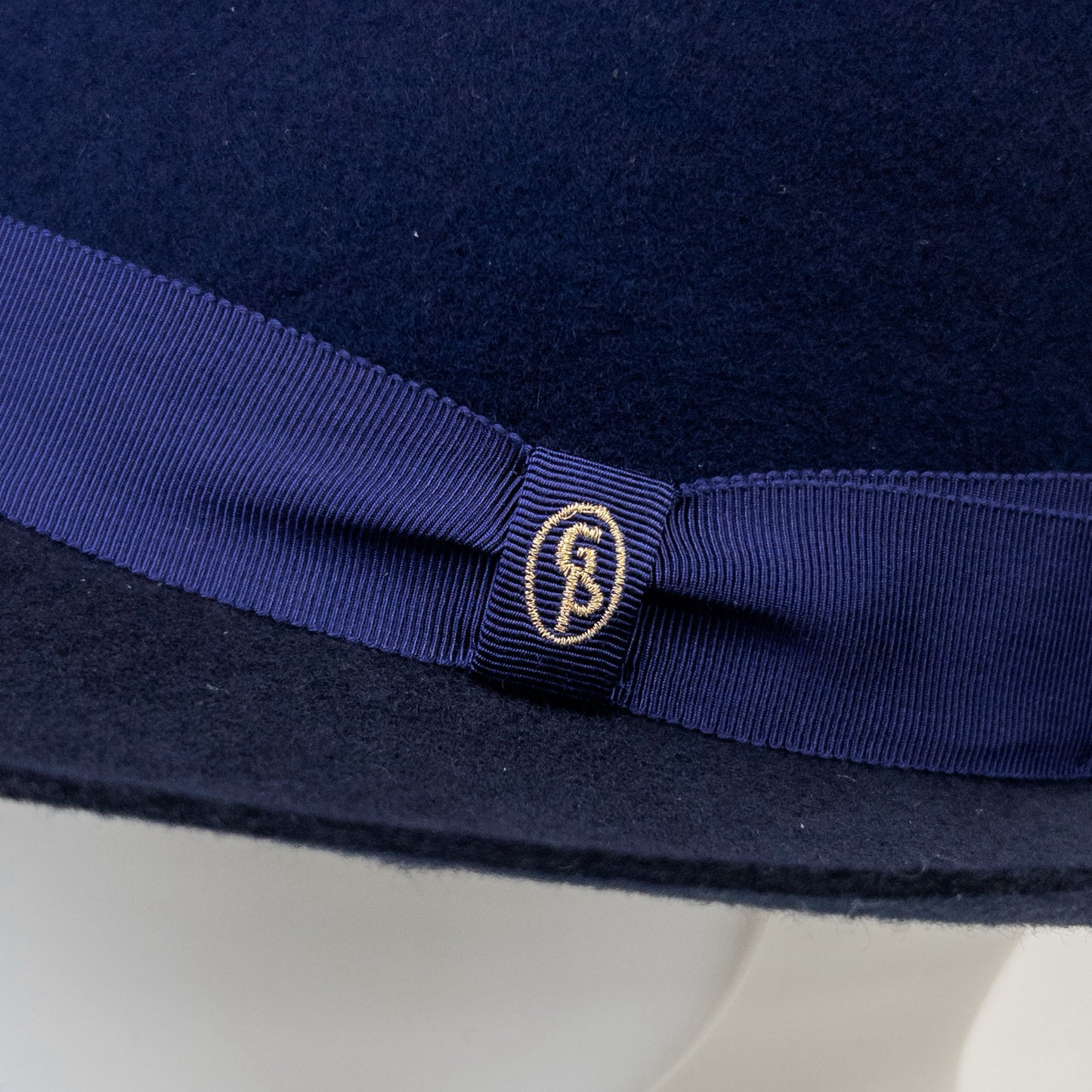 【日本人の頭に合う】バイカラークラシックフェルトハット ブルー