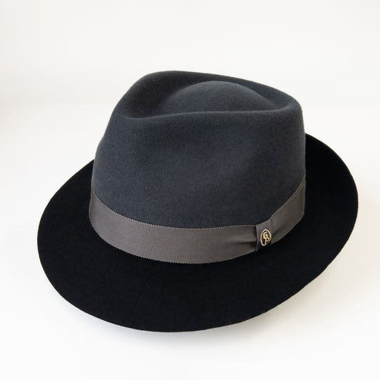 【日本人の頭に合う】バイカラークラシックフェルトハット　グレー