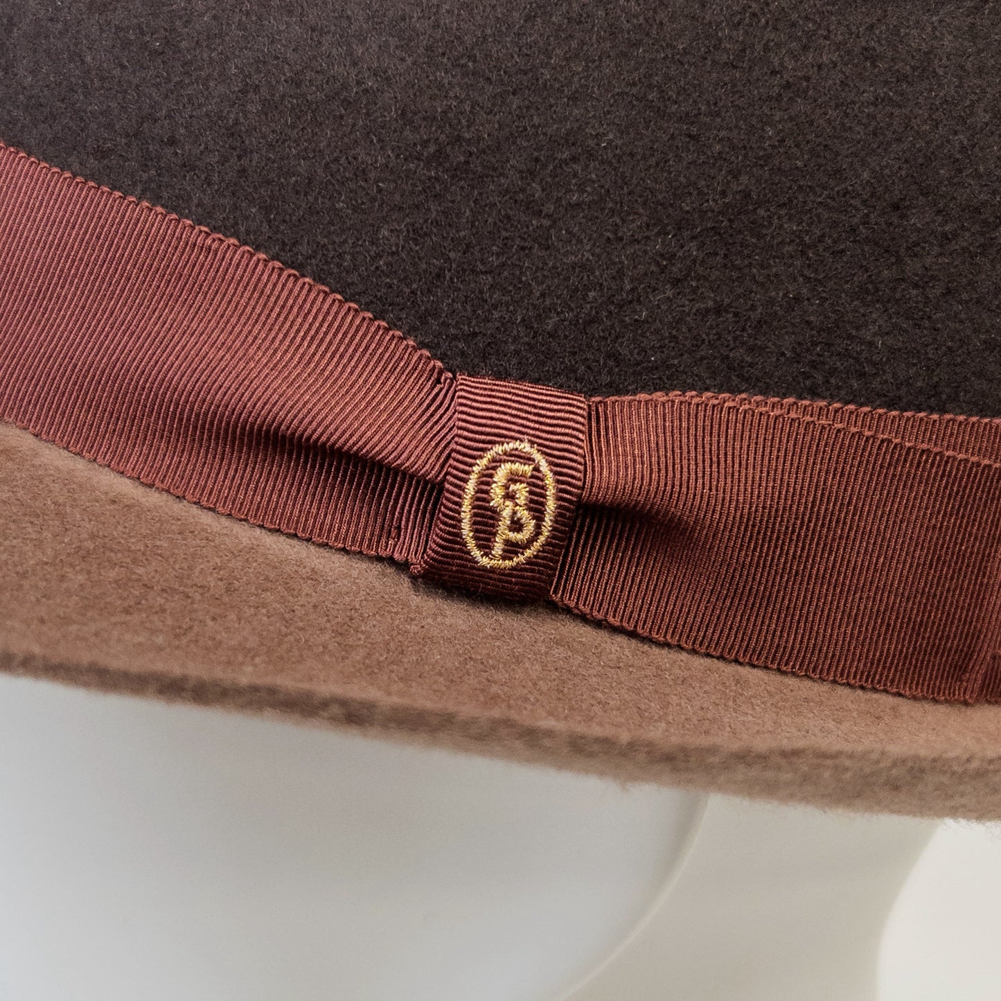 【日本人の頭に合う】バイカラークラシックフェルトハット　ブラウン