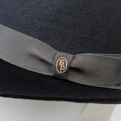 【日本人の頭に合う】バイカラークラシックフェルトハット　グレー